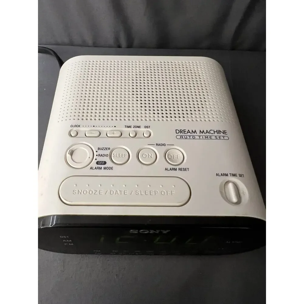 Sony ICF-C218 Dream Machine Auto Time Set Clock Radio